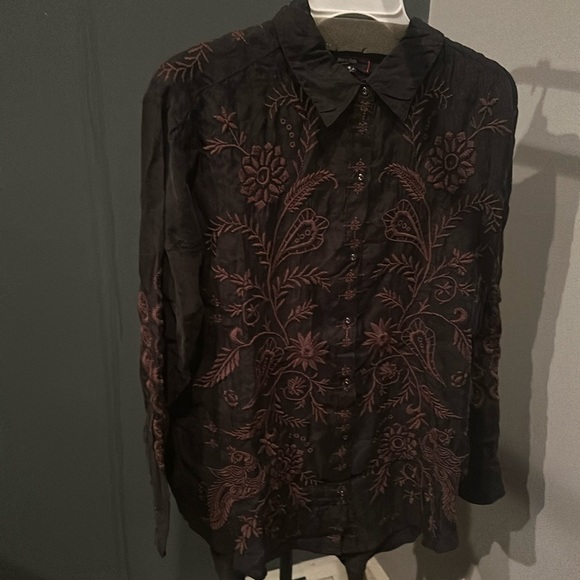 Johnny was button down - Picture 1 of 2